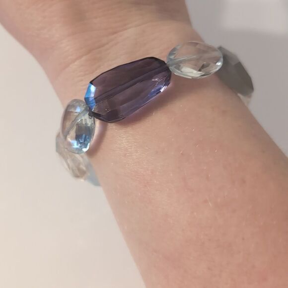 621 Purple Clear and Blue Translucent Faceted Beaded‎ Stretch Bracelet - Picture 1 of 4
